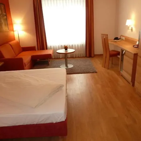 Otel Businesshotel Schramberg